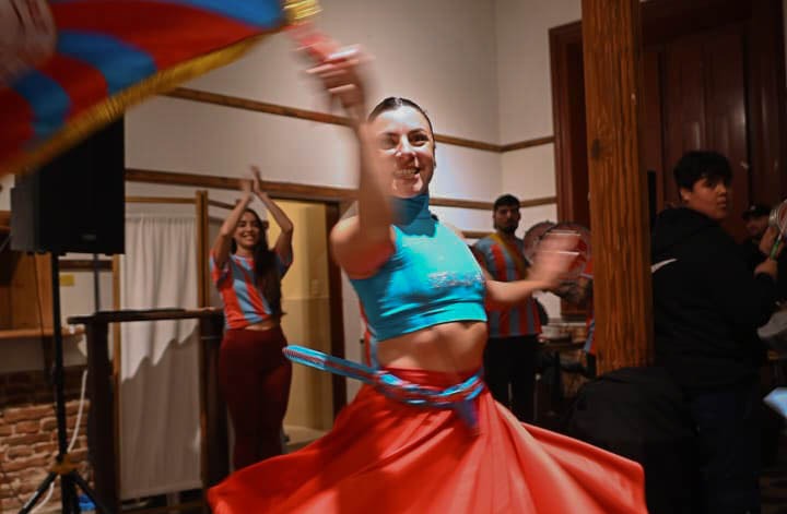 Integrantes de Quilombo del Litoral durante una actividad de samba y percusión en Gualeguaychú.